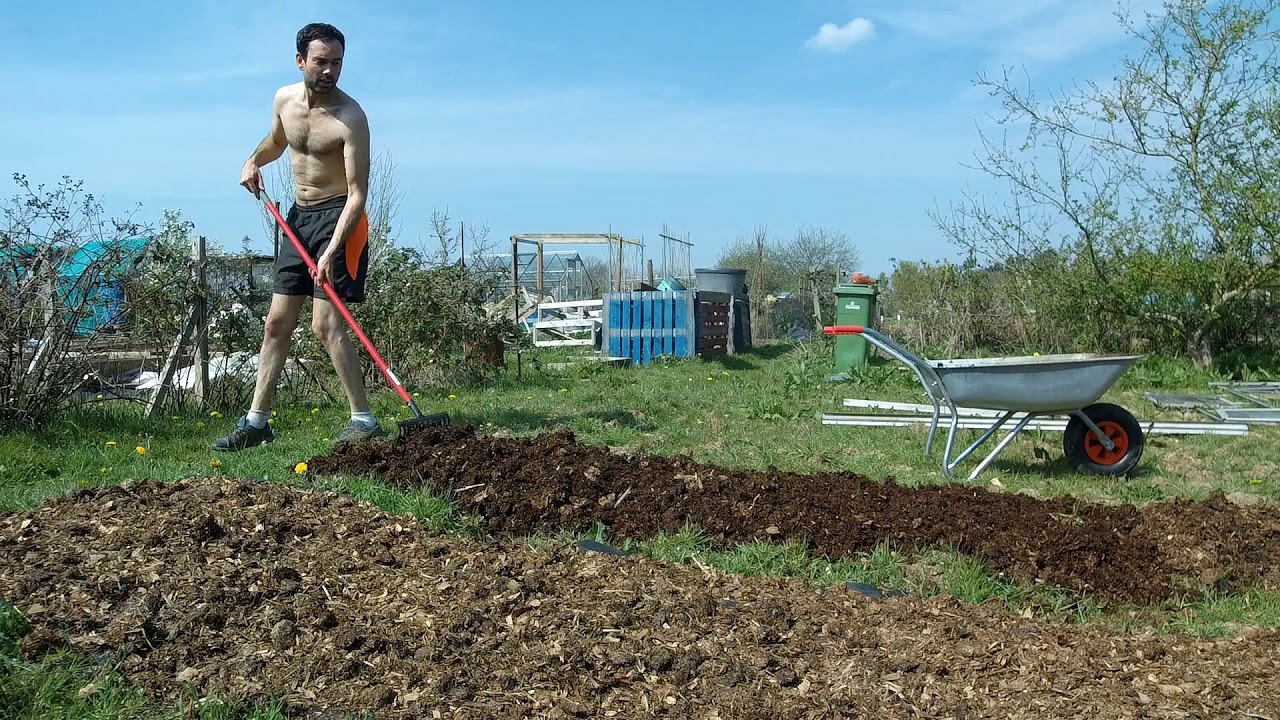 PLANTING POTATOES April UK Survival Garden TheWorldOfSurvival