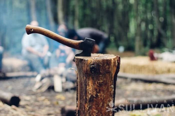 can-you-sharpen-an-axe-with-a-rock-theworldofsurvival-com